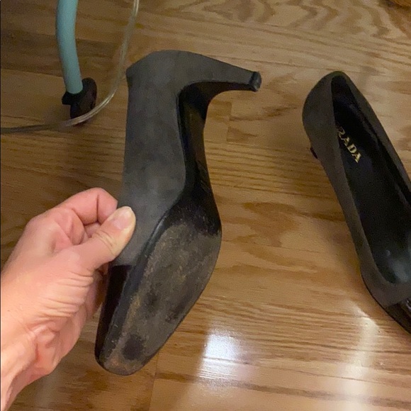 Prada suede and patent leather heels - Picture 4 of 4